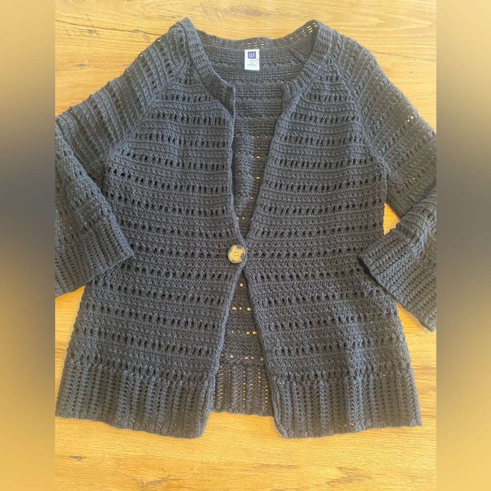 Gap Crocheted 3/4 Sleeve Single Button Black Cardigan Sweater Women’s M Preloved